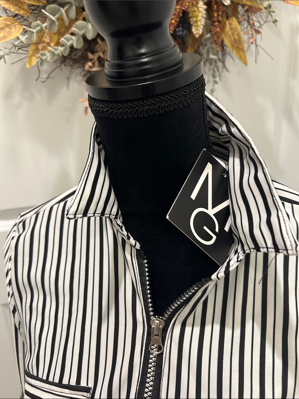 NWT Mlle Gabrielle Black & White Vertical Stripe Midi Shirt Dress Size Small - Picture 4 of 14